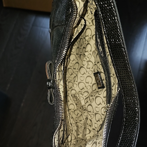 Guess Black and Tan Bow Accent Women's Bag - Picture 4 of 5